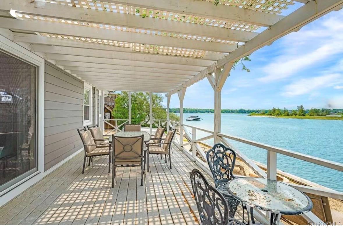 #3 photo, 286 Towd Point Road, Southampton , NY 11968