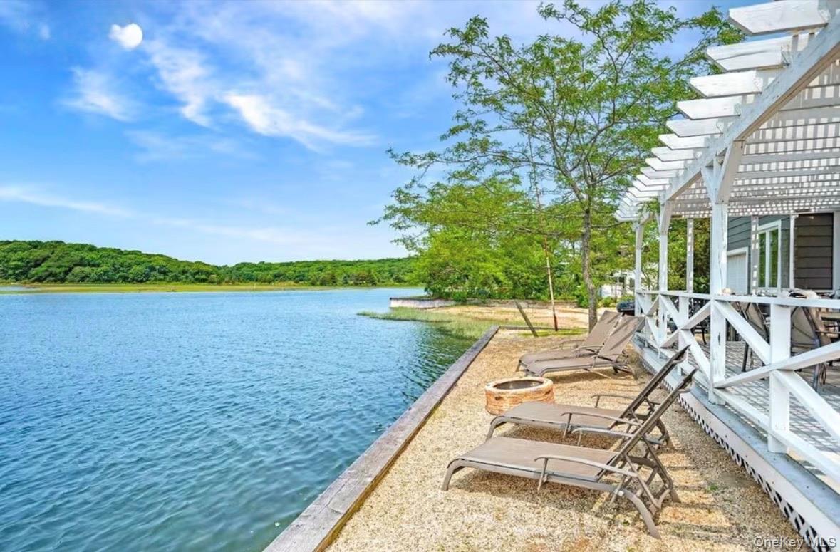 #5 photo, 286 Towd Point Road, Southampton , NY 11968