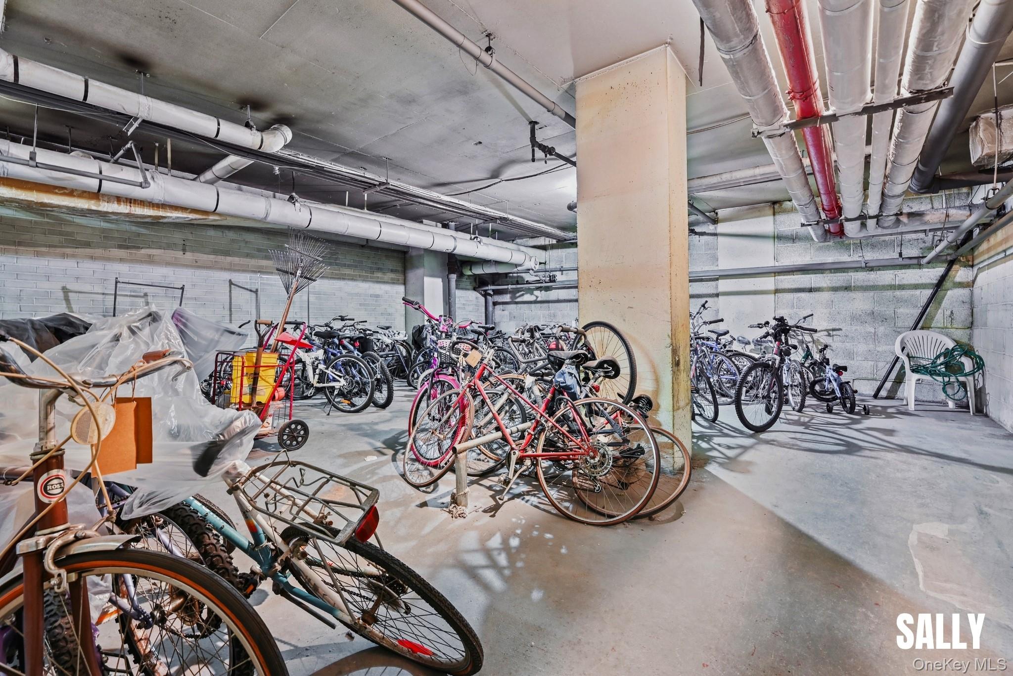 #6 photo, 138-10 Franklin Avenue, Flushing , NY 11355