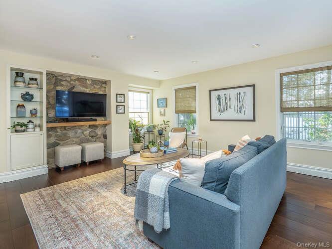 #15 photo, 23 Ivy Way, מחוז נסאו Port Washington , NY 11050