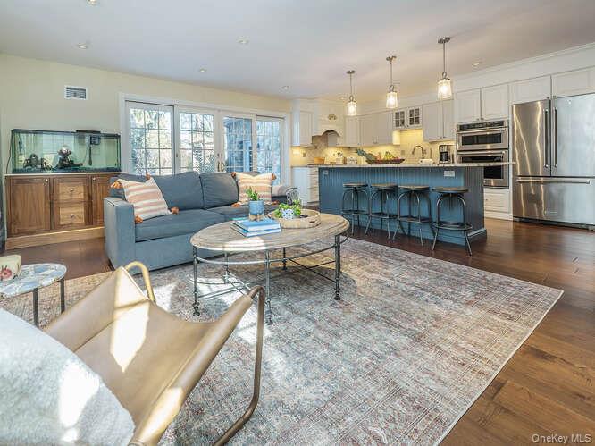 #16 photo, 23 Ivy Way, מחוז נסאו Port Washington , NY 11050