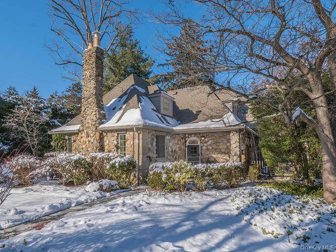 #2 photo, 23 Ivy Way, מחוז נסאו Port Washington , NY 11050