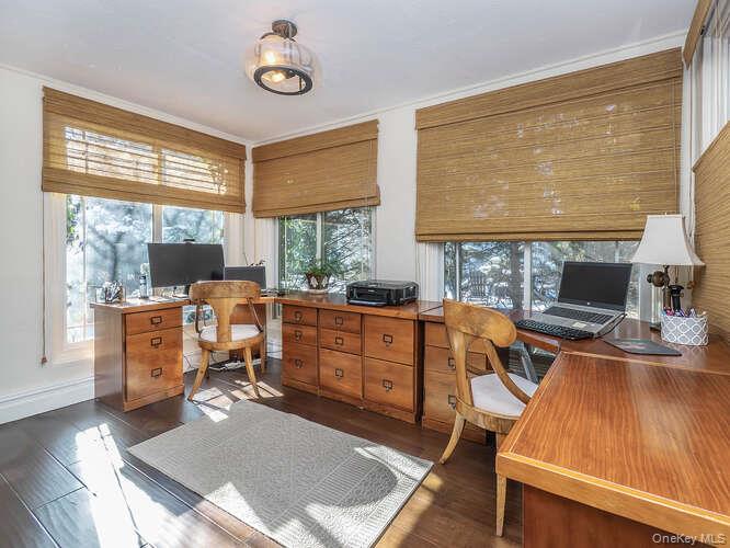 #9 photo, 23 Ivy Way, מחוז נסאו Port Washington , NY 11050