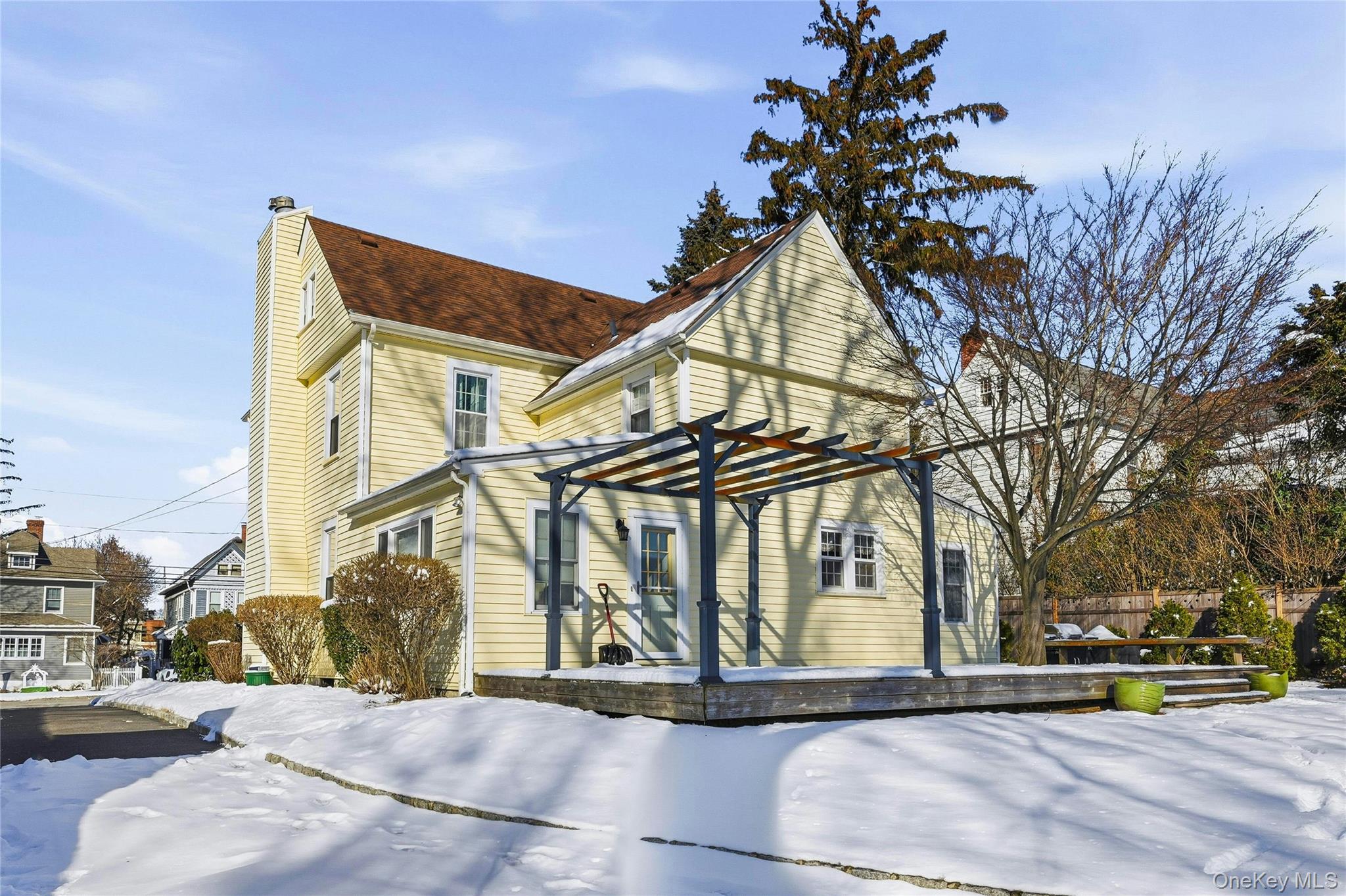 #11 photo, 13 Walnut Street, Glen Head , NY 11545