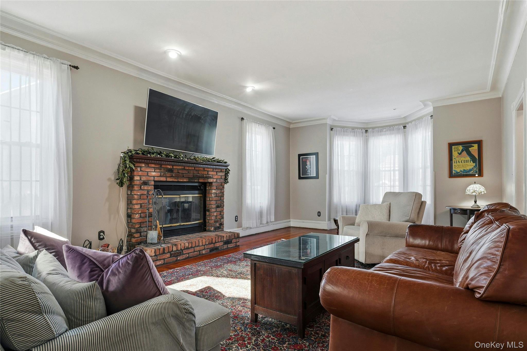 #14 photo, 13 Walnut Street, Glen Head , NY 11545