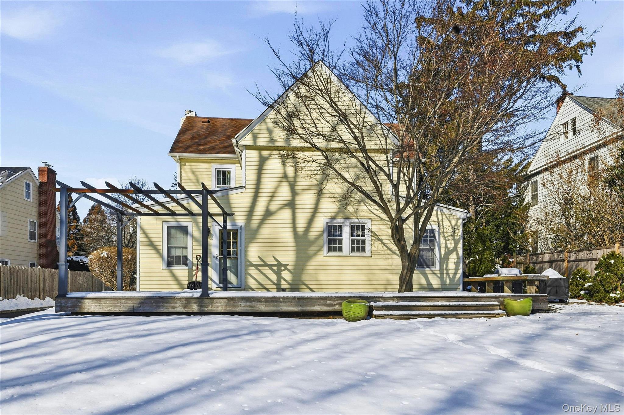 #9 photo, 13 Walnut Street, Glen Head , NY 11545