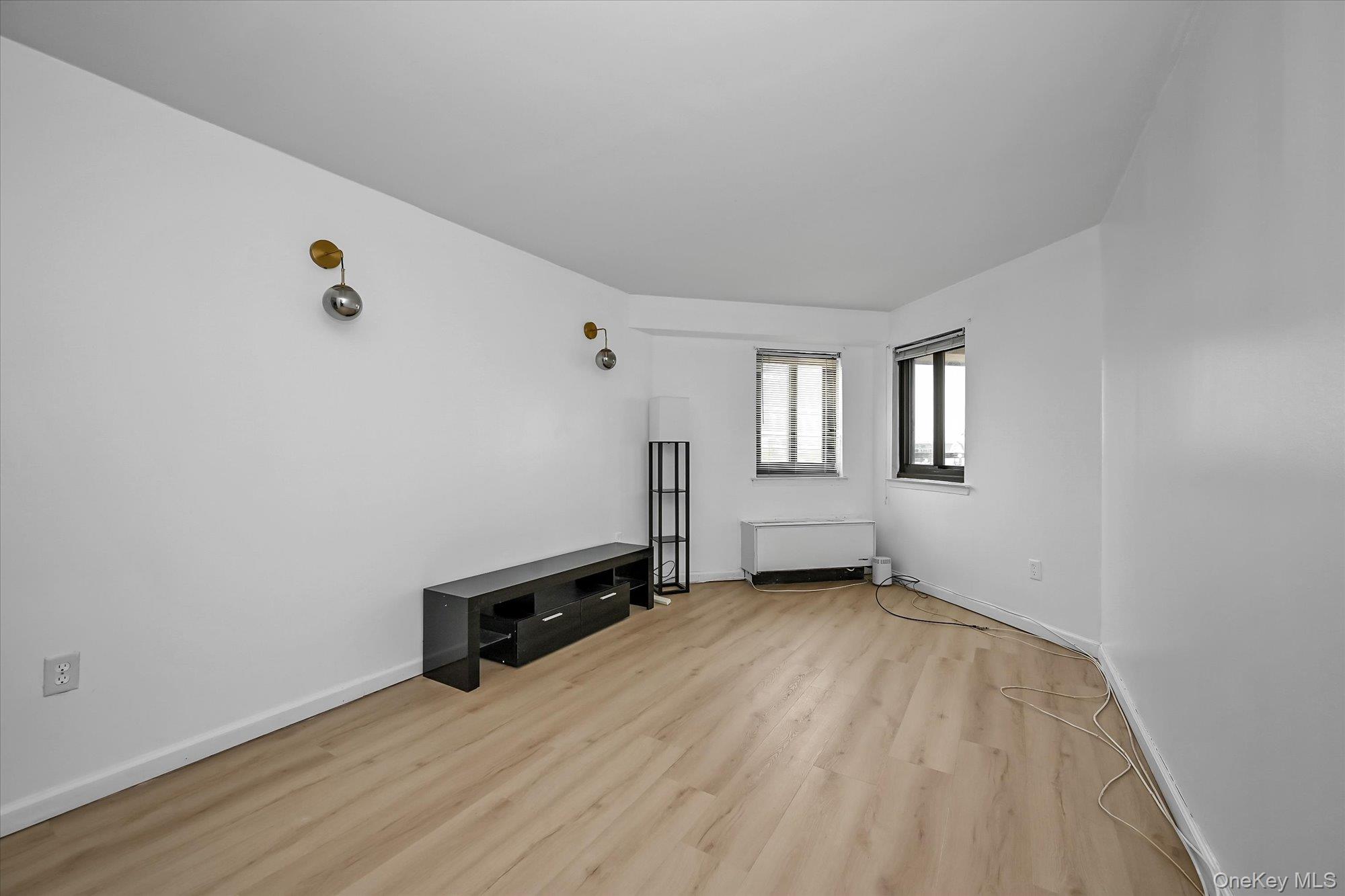 #13 photo, 725 Miller Avenue, Freeport , NY 11520