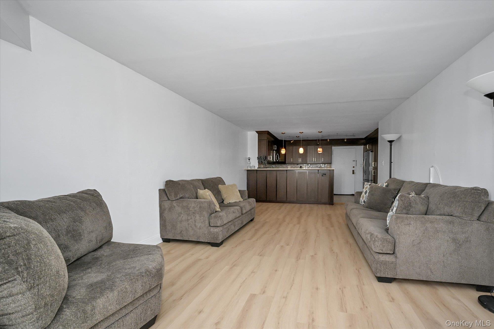 #4 photo, 725 Miller Avenue, Freeport , NY 11520