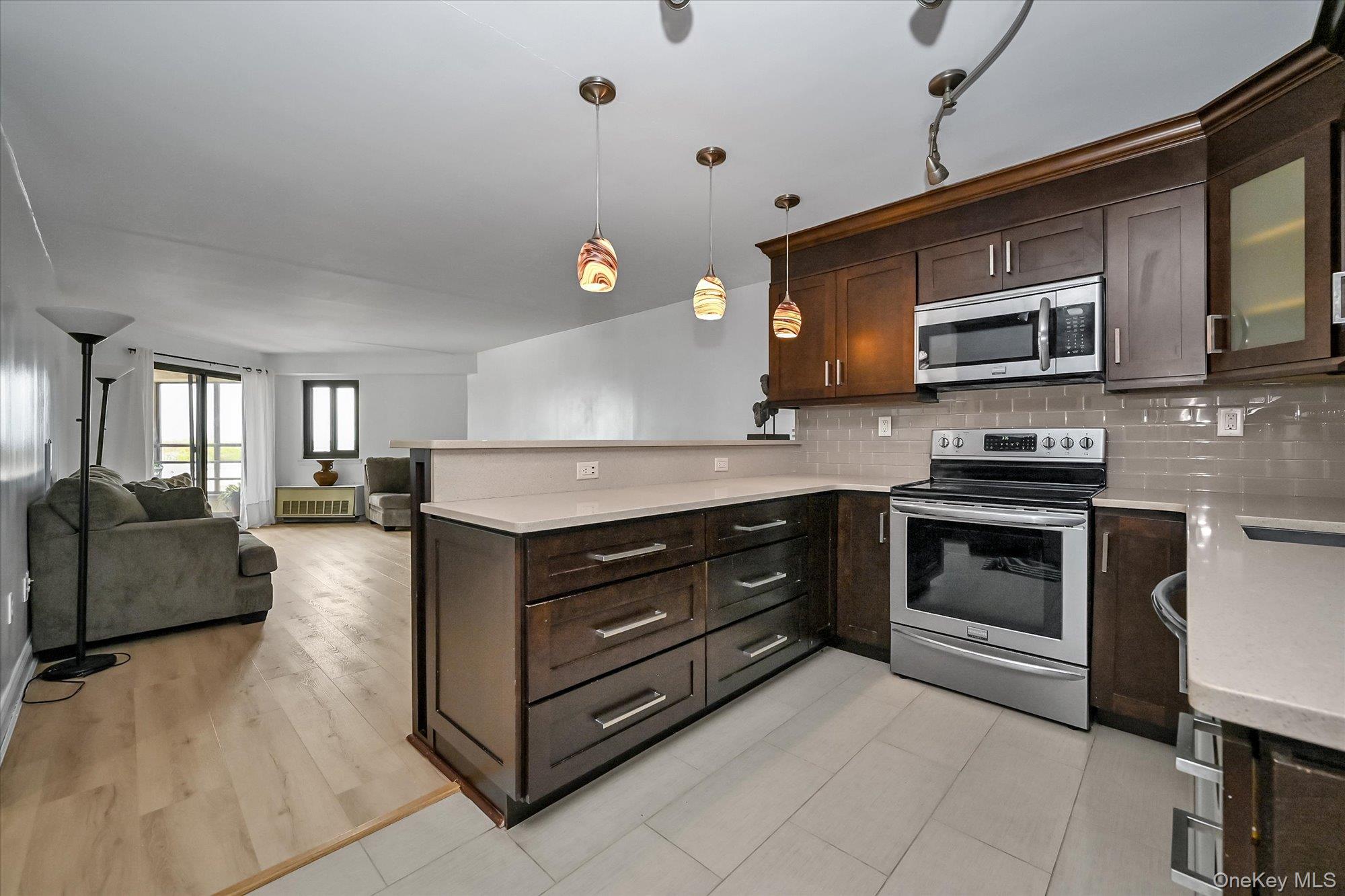 #5 photo, 725 Miller Avenue, Freeport , NY 11520