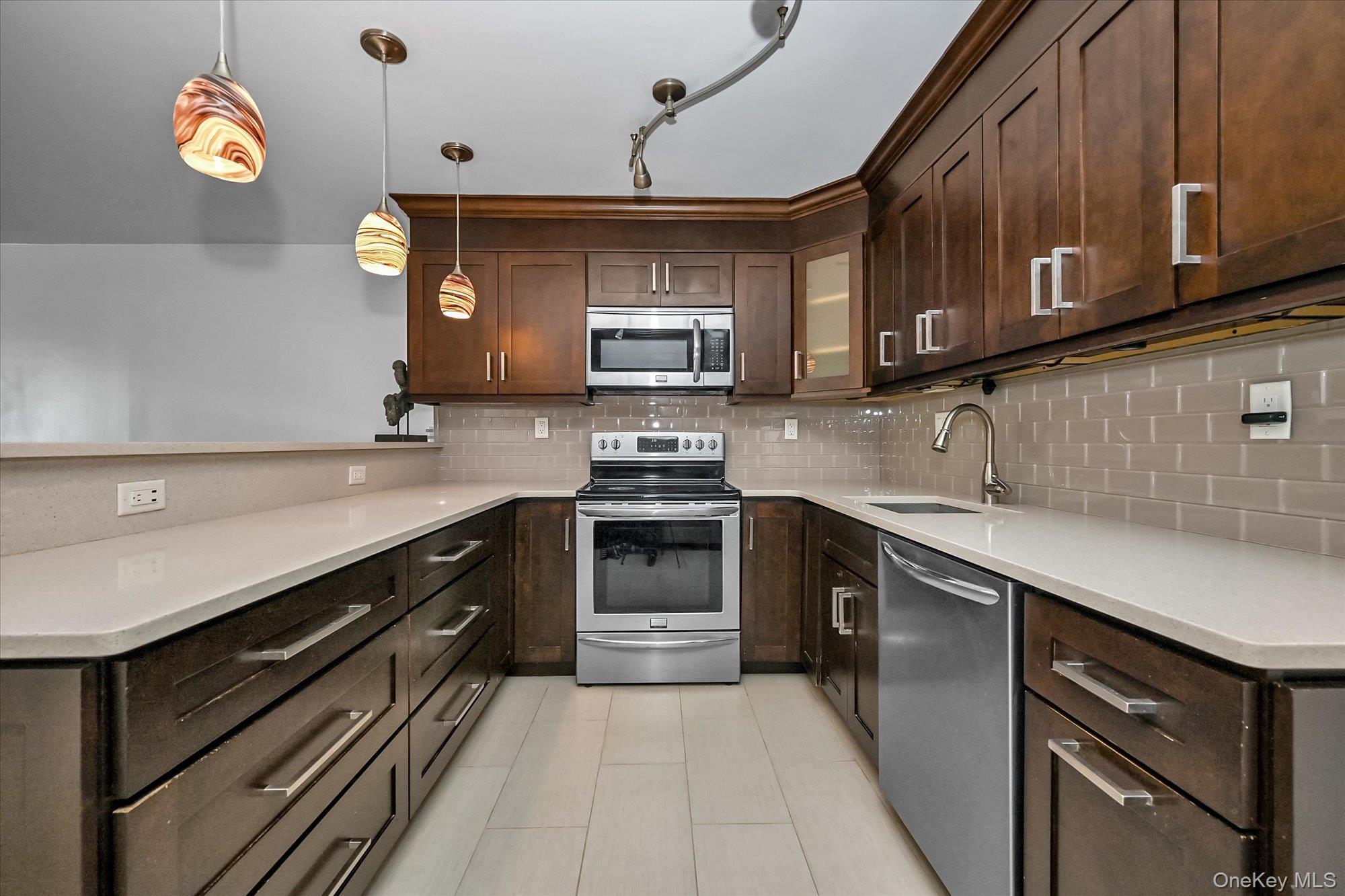 #6 photo, 725 Miller Avenue, Freeport , NY 11520