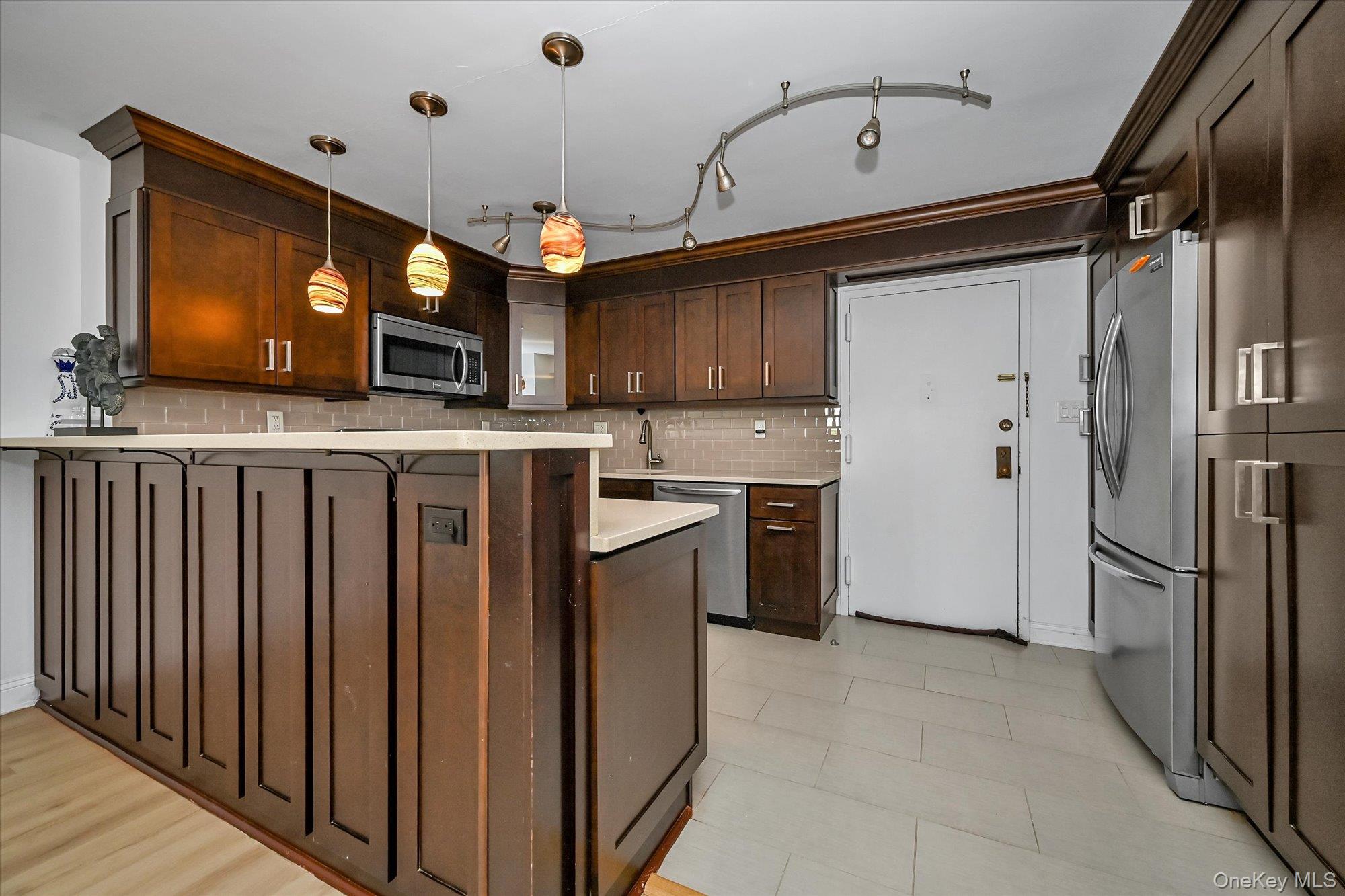 #7 photo, 725 Miller Avenue, Freeport , NY 11520