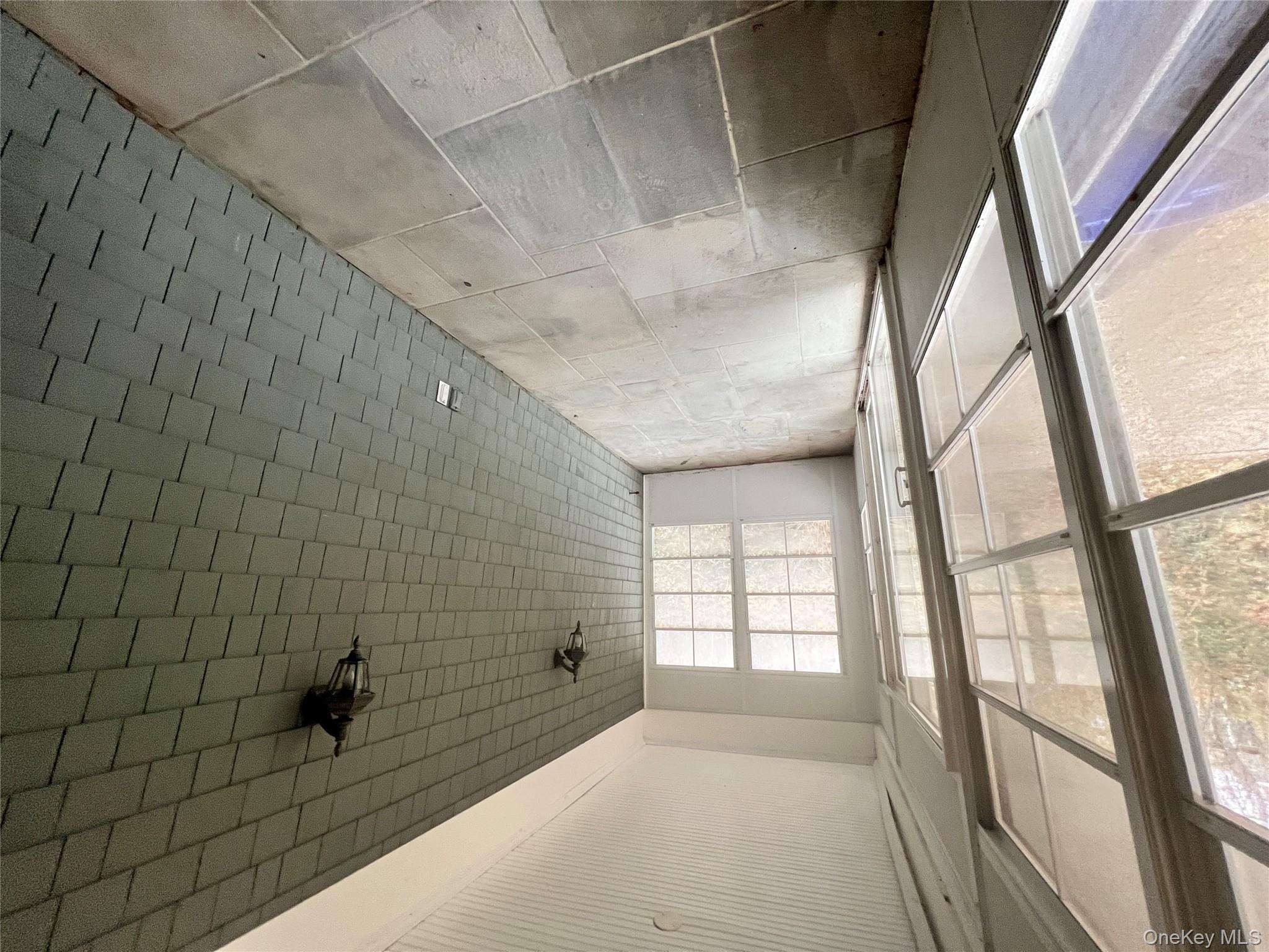 #17 photo, 214 Downing Avenue, Sea Cliff , NY 11579