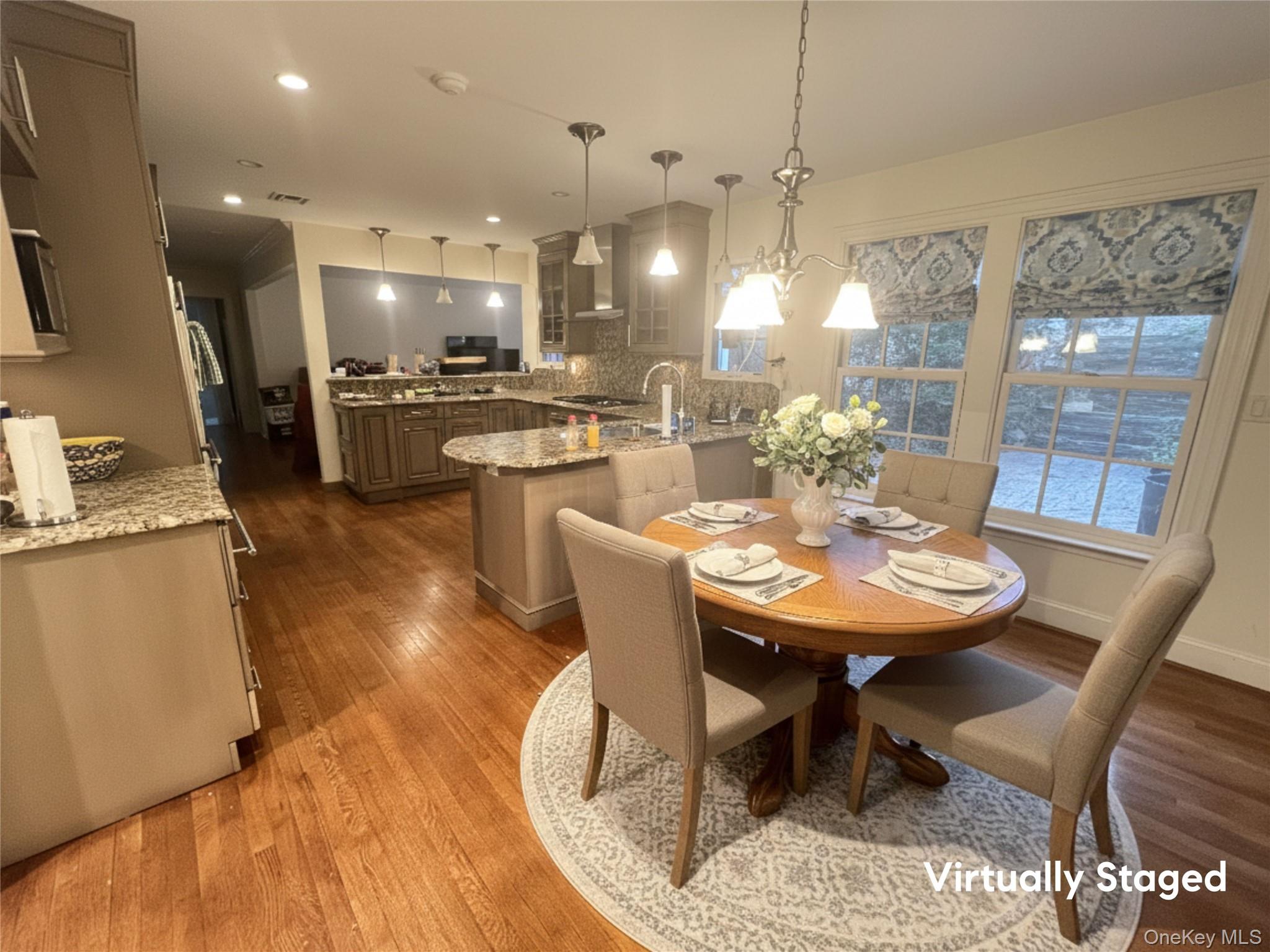 #8 photo, 214 Downing Avenue, Sea Cliff , NY 11579