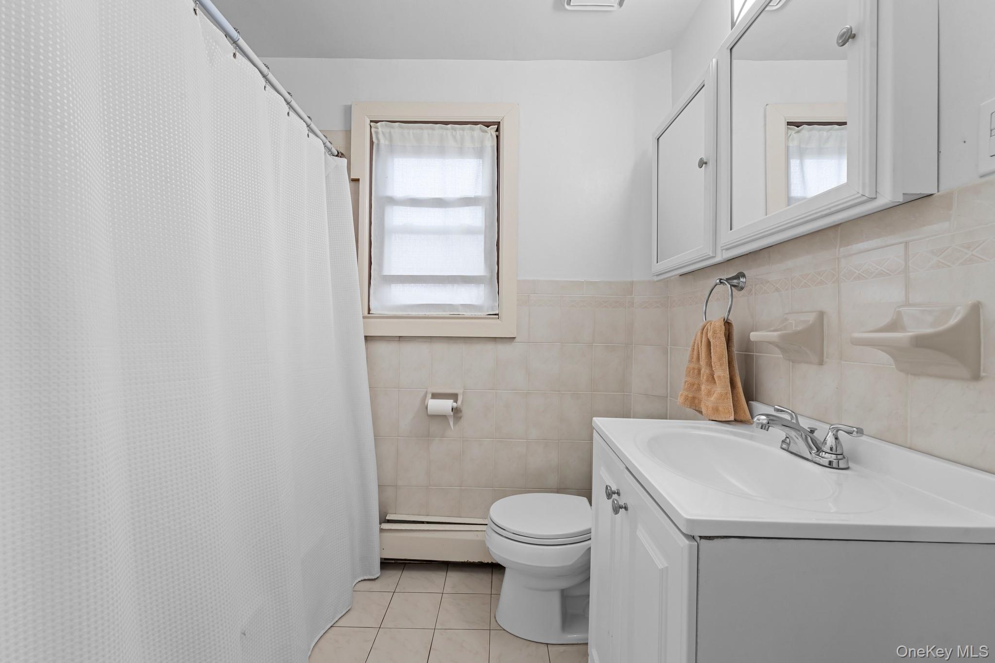 #16 photo, 42 Driving Park Avenue, 长岛 Lynbrook , NY 11563