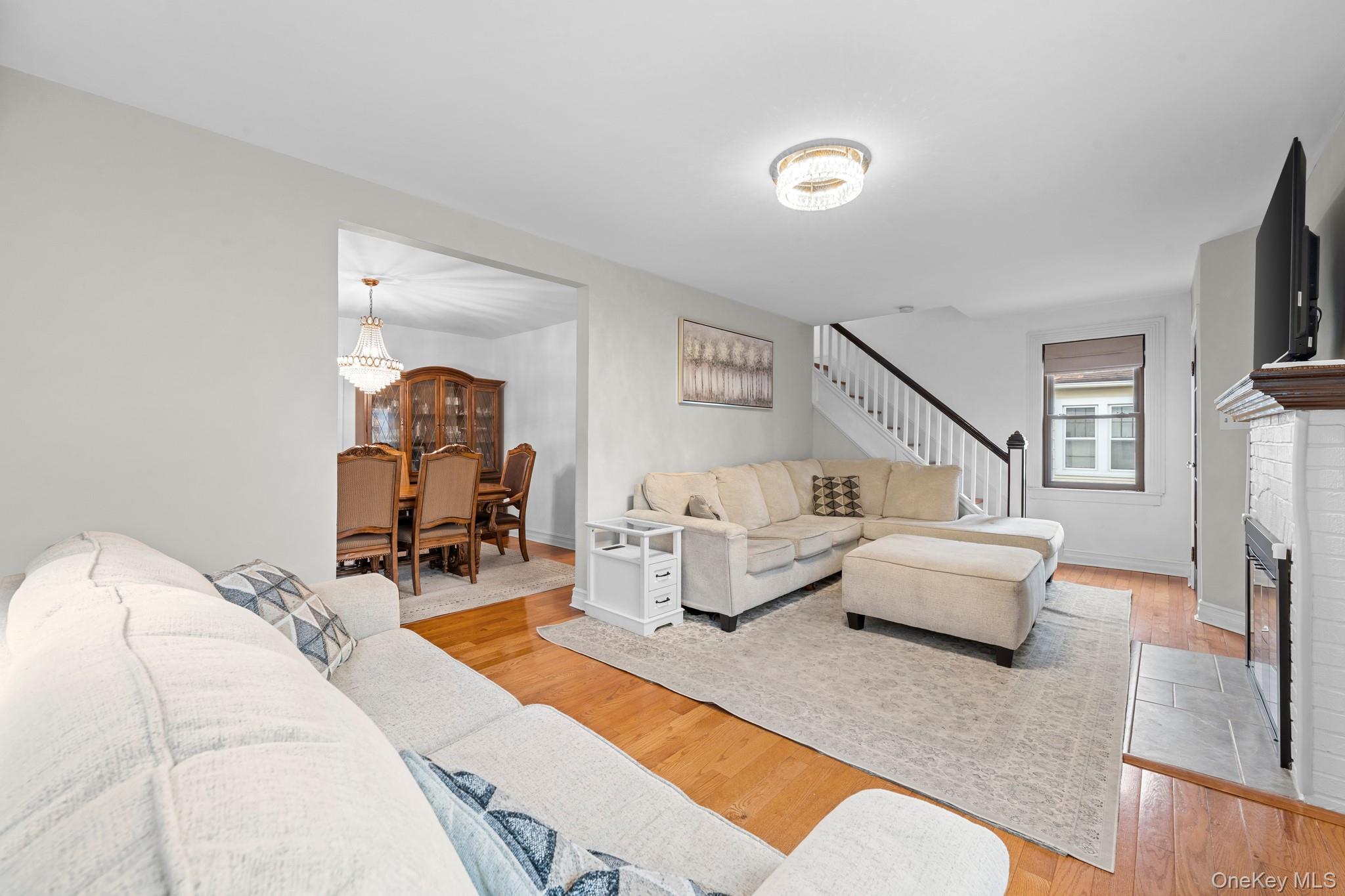 #4 photo, 42 Driving Park Avenue, 长岛 Lynbrook , NY 11563