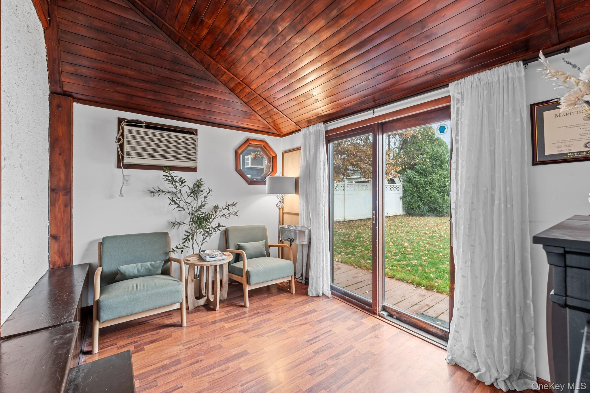 #8 photo, 42 Driving Park Avenue, 长岛 Lynbrook , NY 11563