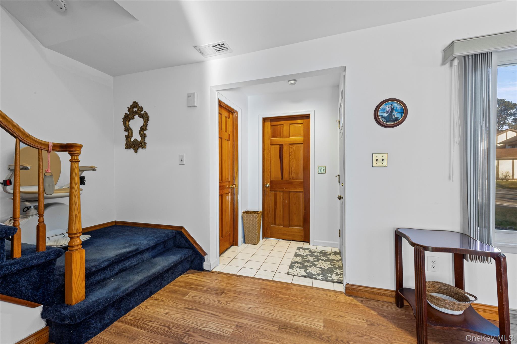 #4 photo, 52 Briar Hill Court, מחוז סאפוק Middle Island , NY 11953