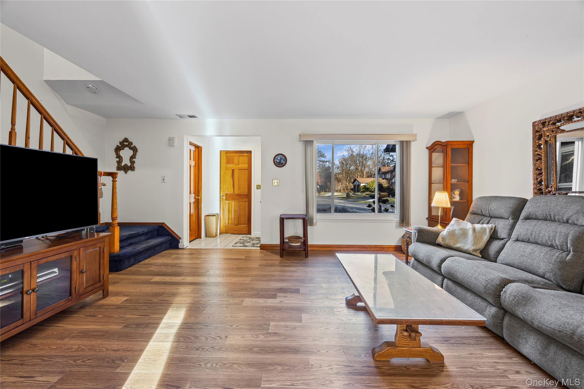 #7 photo, 52 Briar Hill Court, מחוז סאפוק Middle Island , NY 11953