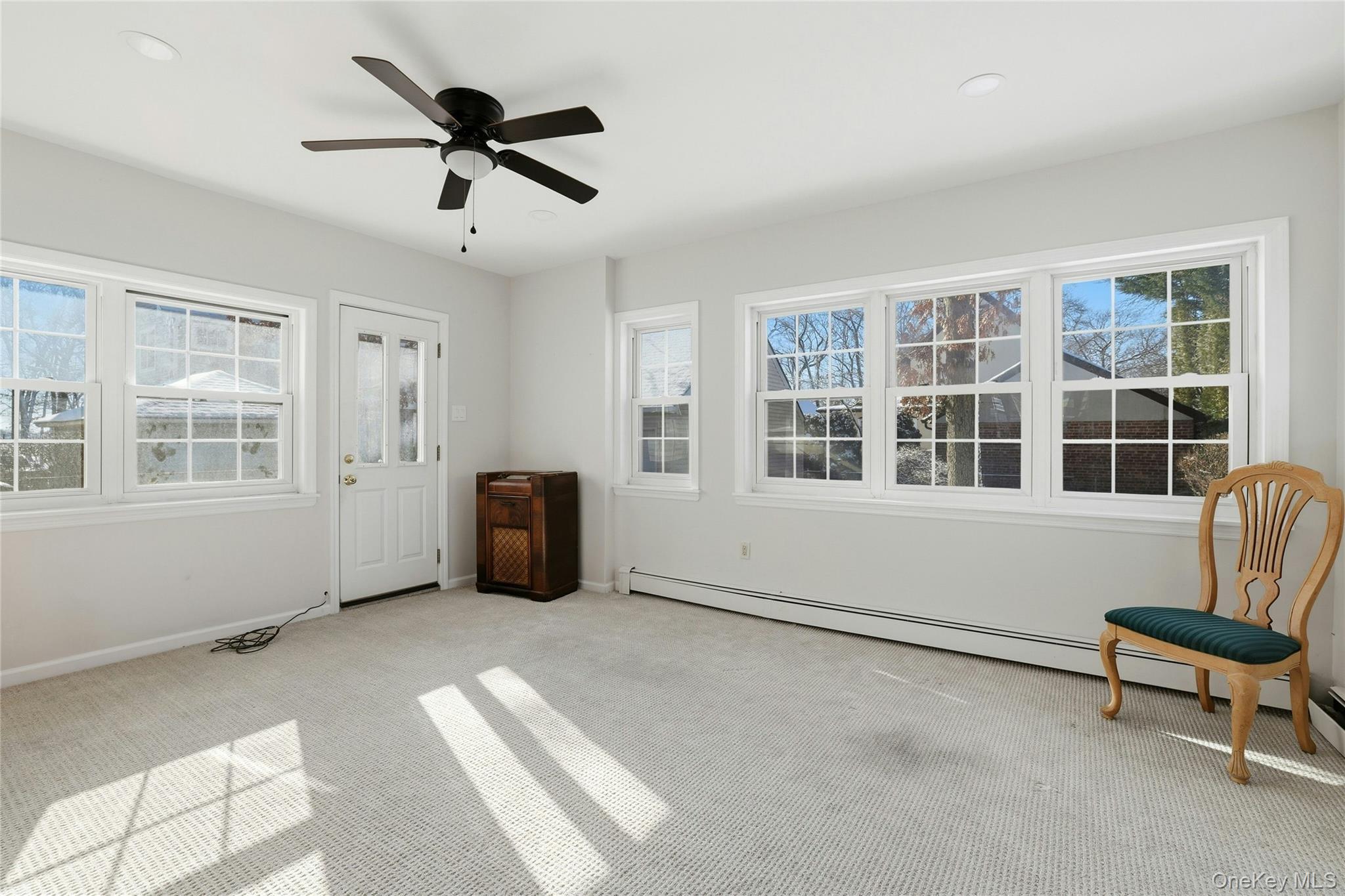 #18 photo, 82 Spruce Avenue, מחוז נסאו Floral Park , NY 11001