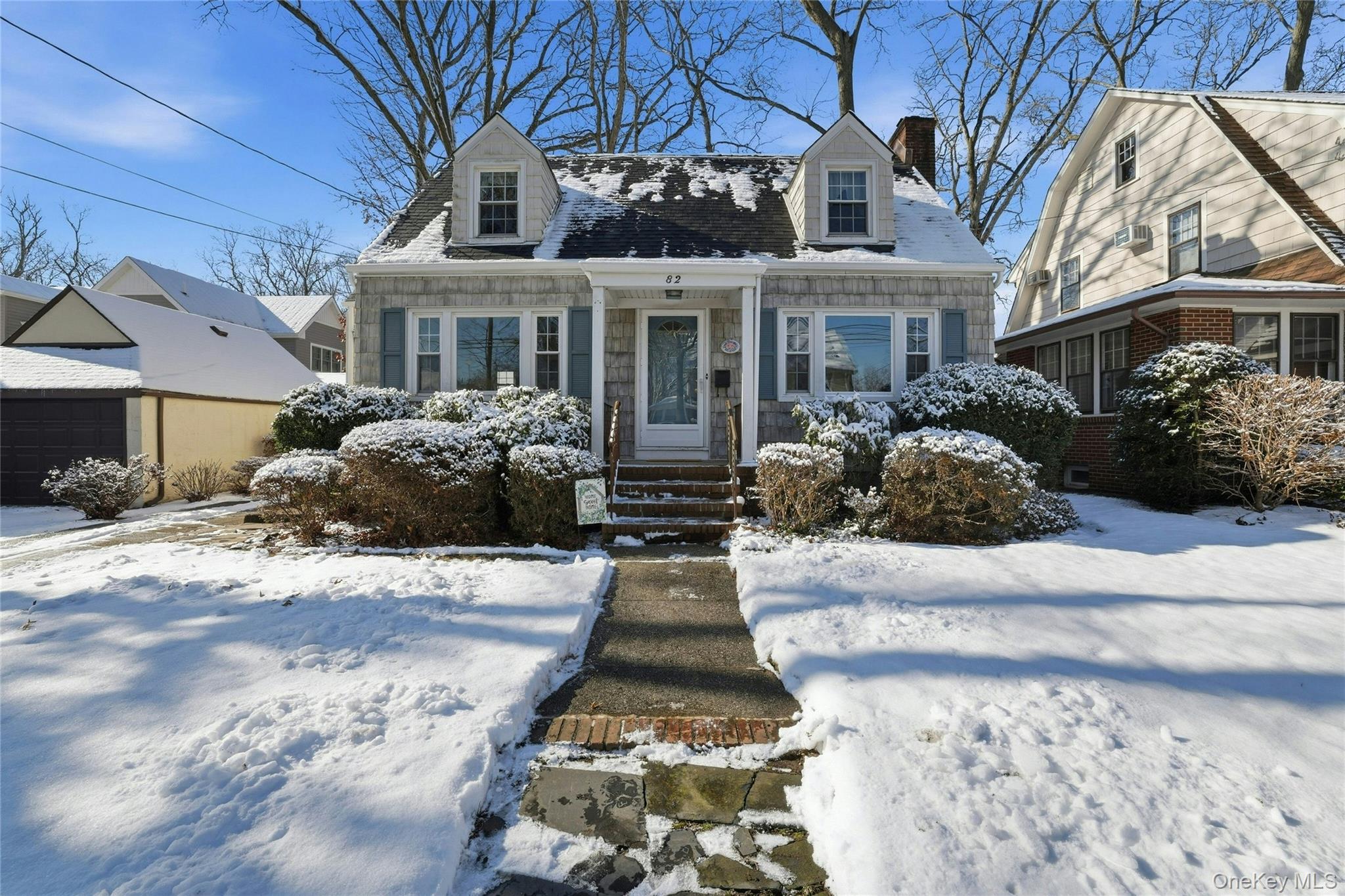 #2 photo, 82 Spruce Avenue, מחוז נסאו Floral Park , NY 11001