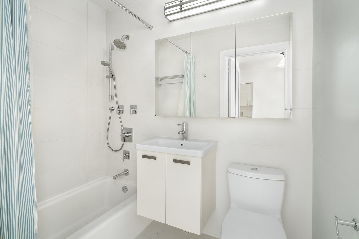 #5 photo, 200 W 79TH Street, Upper West Side , NY 10024