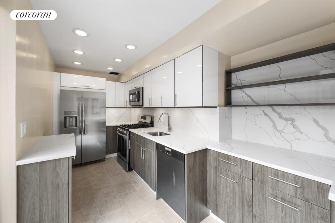 #13 photo, 445 W 19TH Street, 맨해튼 Chelsea , NY 10011