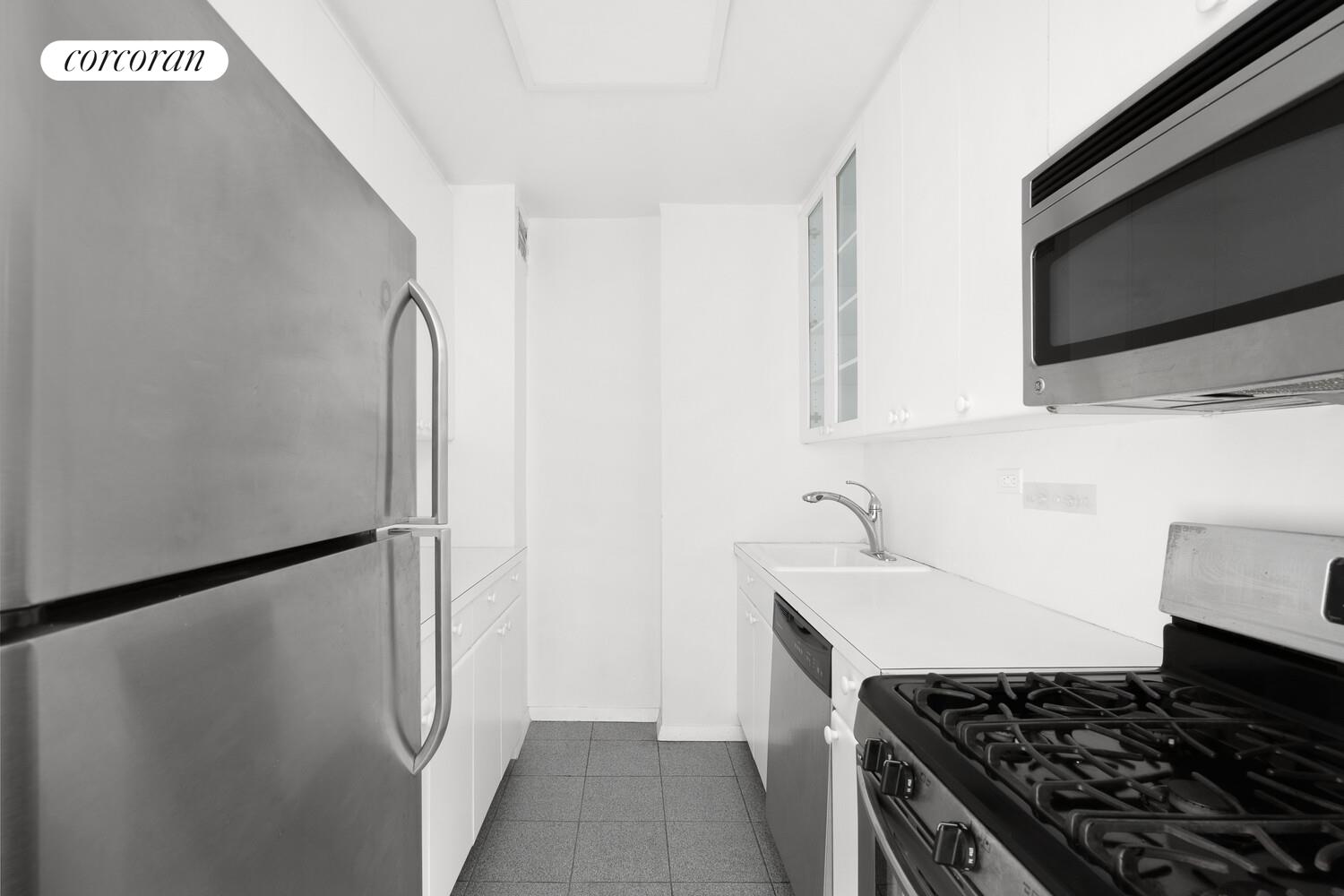 #4 photo, 400 CENTRAL Park W, Upper West Side , NY 10025