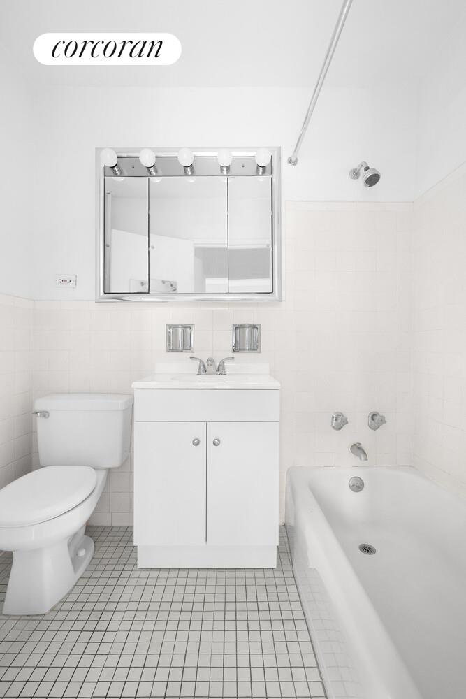 #5 photo, 400 CENTRAL Park W, Upper West Side , NY 10025