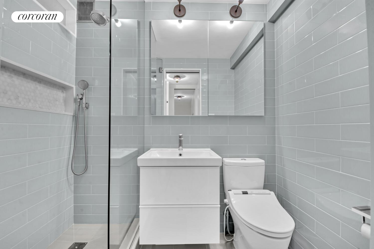 #10 photo, 205 3RD Avenue, מנהטן Gramercy Park , NY 10003