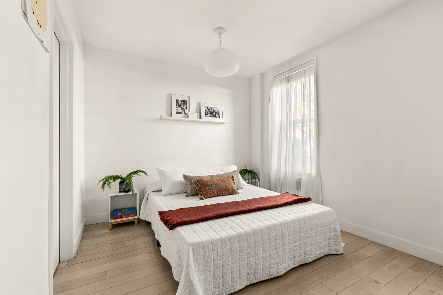 #2 photo, 651 VANDERBILT Street, ब्रुकलीन Windsor Terrace , NY 11218