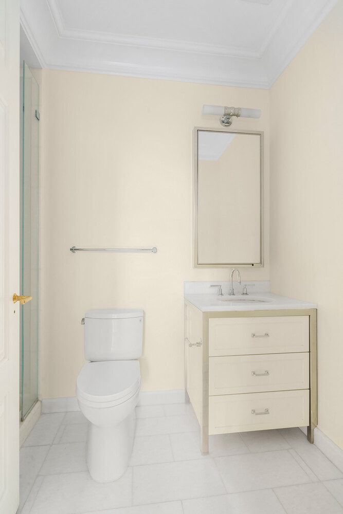 #10 photo, 20 E END Avenue, Yorkville , NY 10075