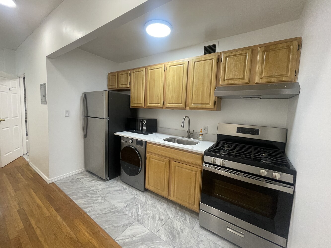 #5 photo, 113 E 122ND Street, 맨해튼 East Harlem , NY 10035