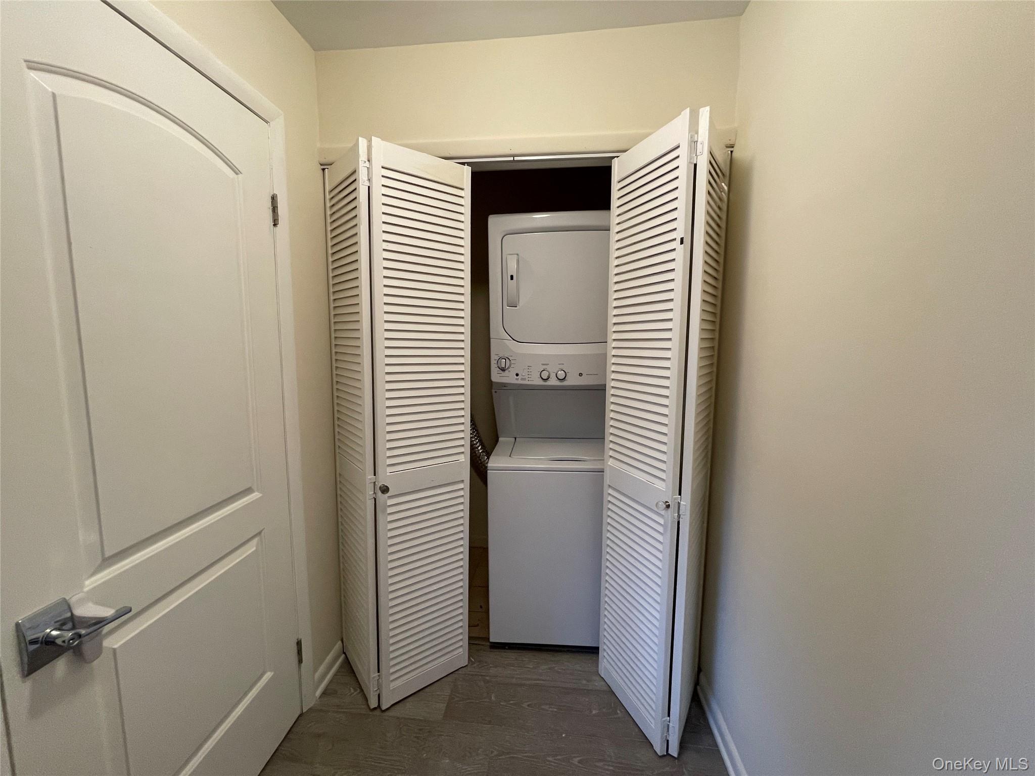 #9 photo, 327 N Greeley Avenue, Chappaqua , NY 10514