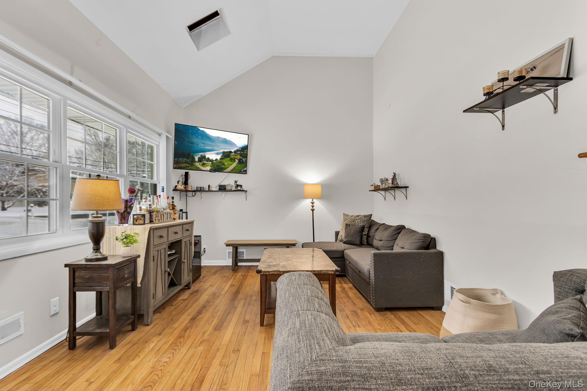 #3 photo, 963 Fox Meadow Road, Yorktown Heights , NY 10598