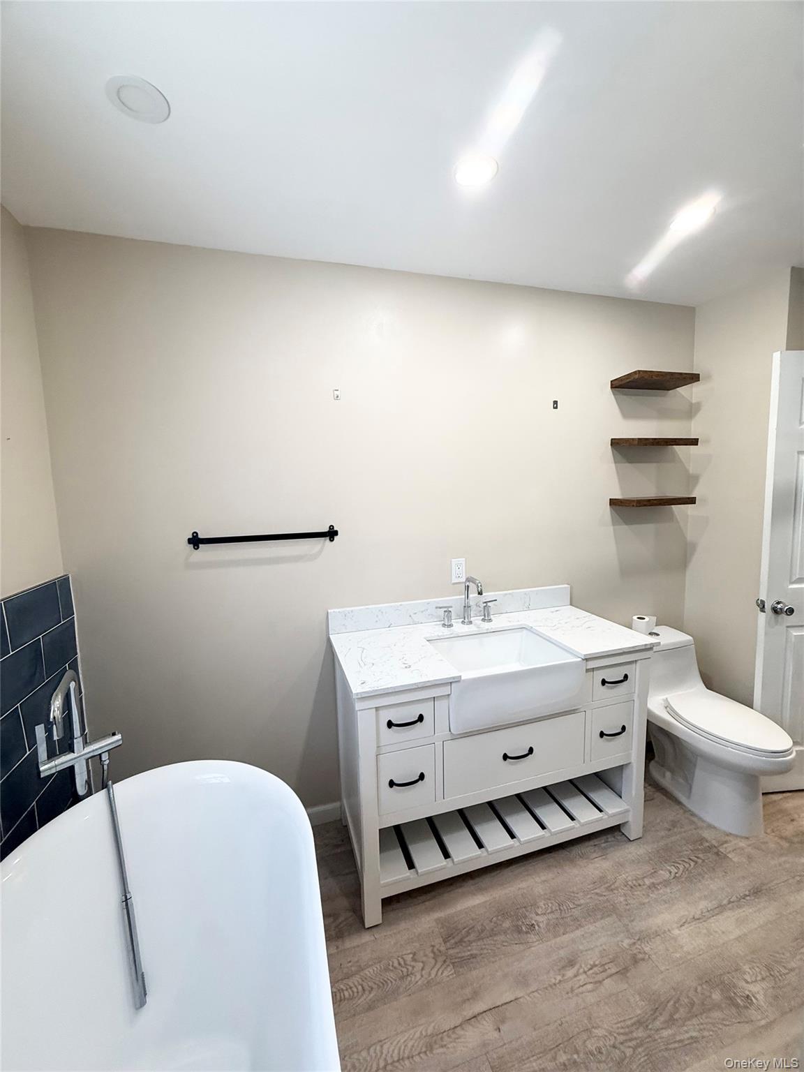 #10 photo, 18 Park Hill Drive, New Windsor , NY 12553