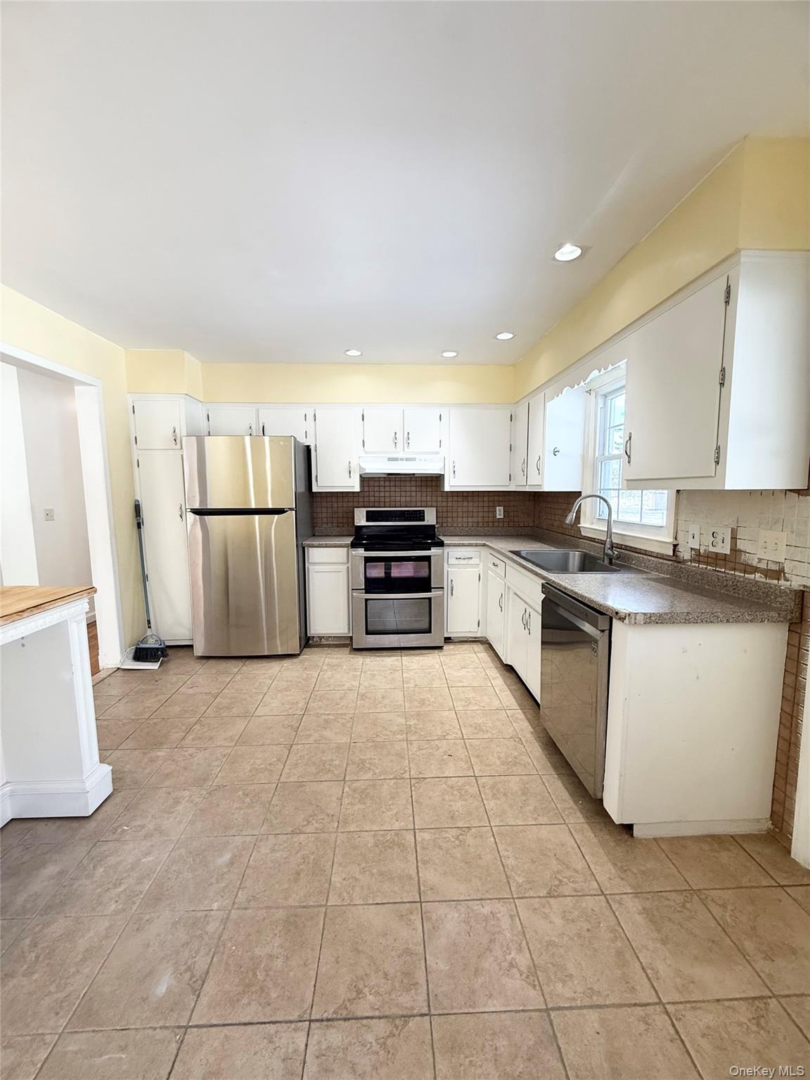 #4 photo, 18 Park Hill Drive, New Windsor , NY 12553