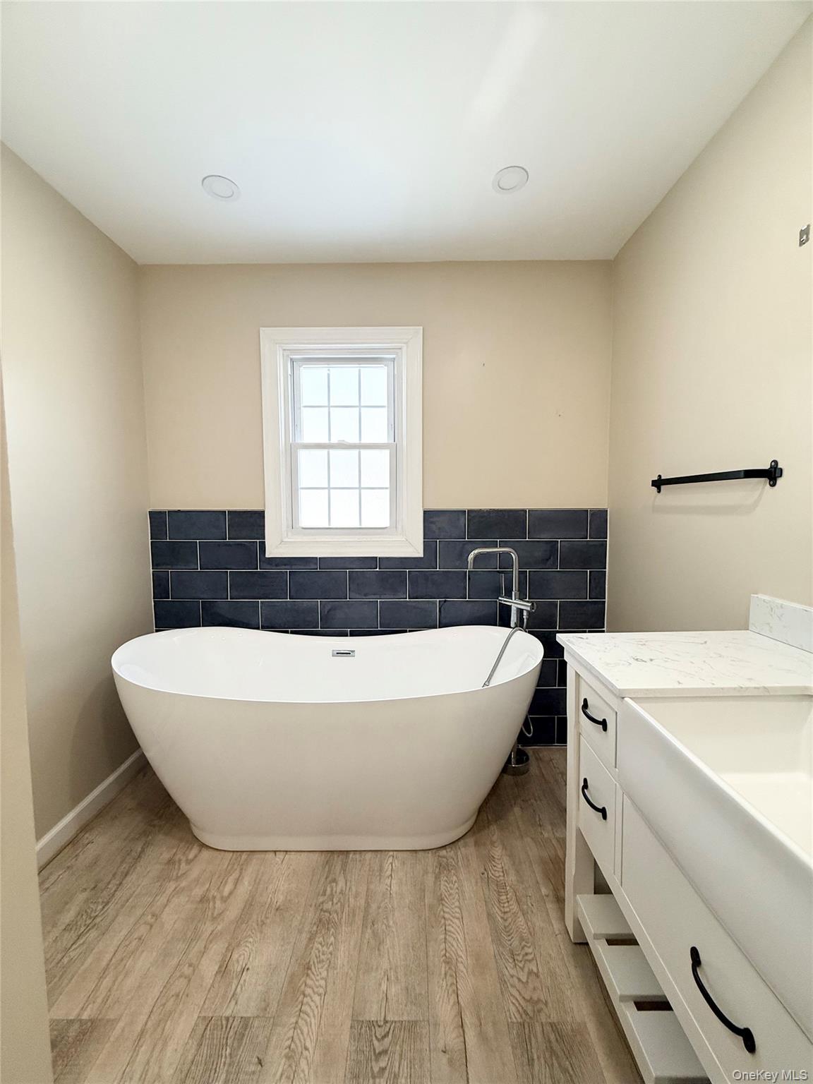 #9 photo, 18 Park Hill Drive, New Windsor , NY 12553