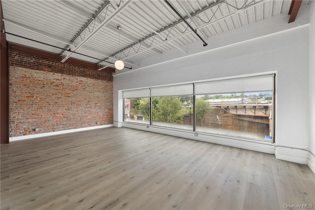 #8 photo, 189 N Main Street, Port Chester , NY 10573