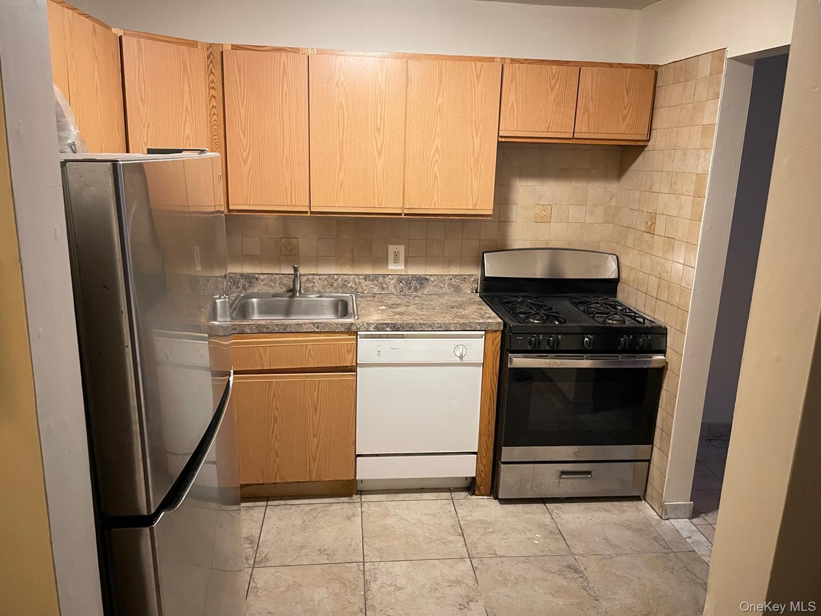 #1 photo, 7 Dune Court, ब्रोंक्स Bronx , NY 10473