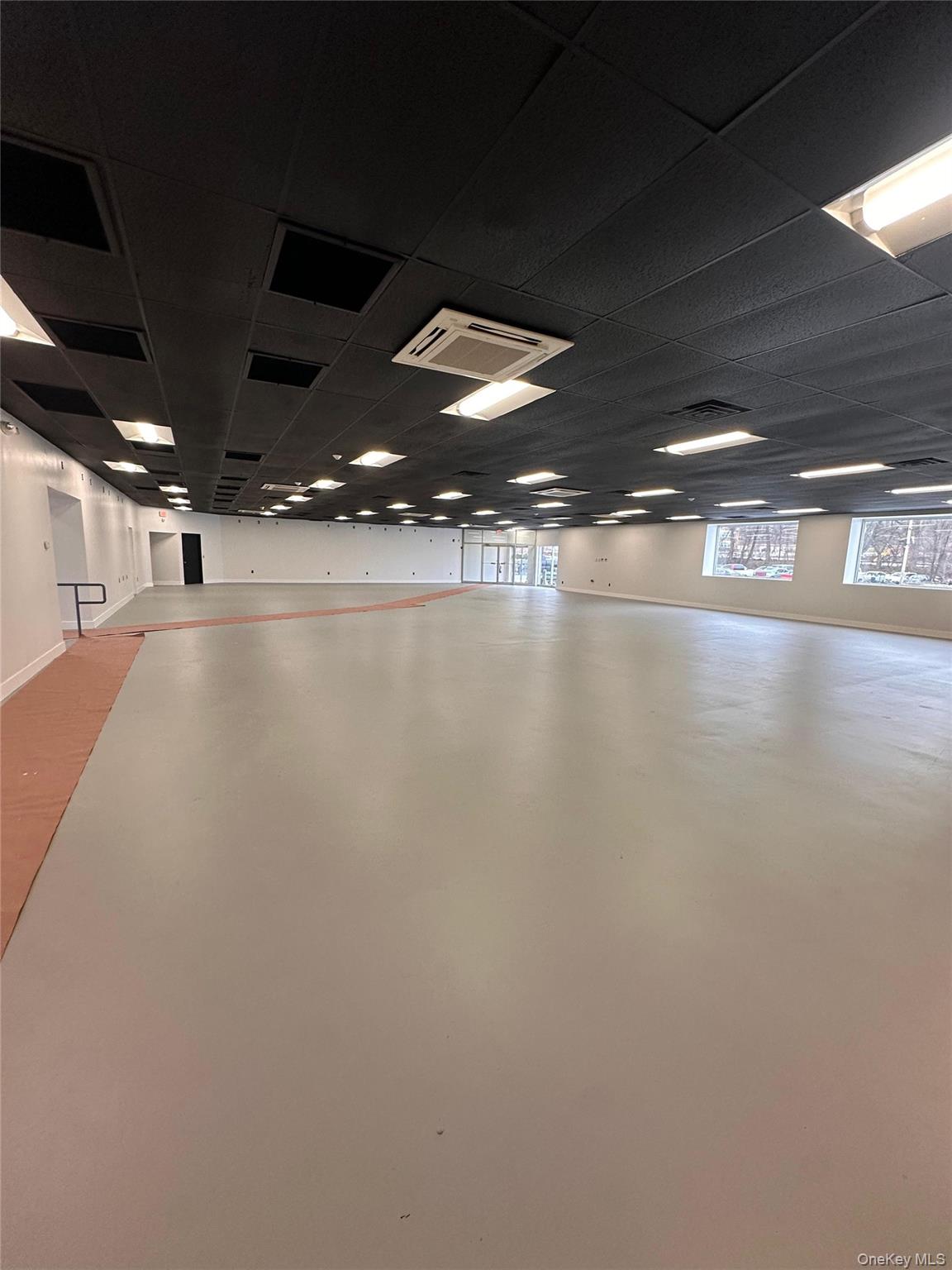 #1 photo, 611 Arlington Turnpike, 뉴욕주 Poughkeepsie , NY 12603