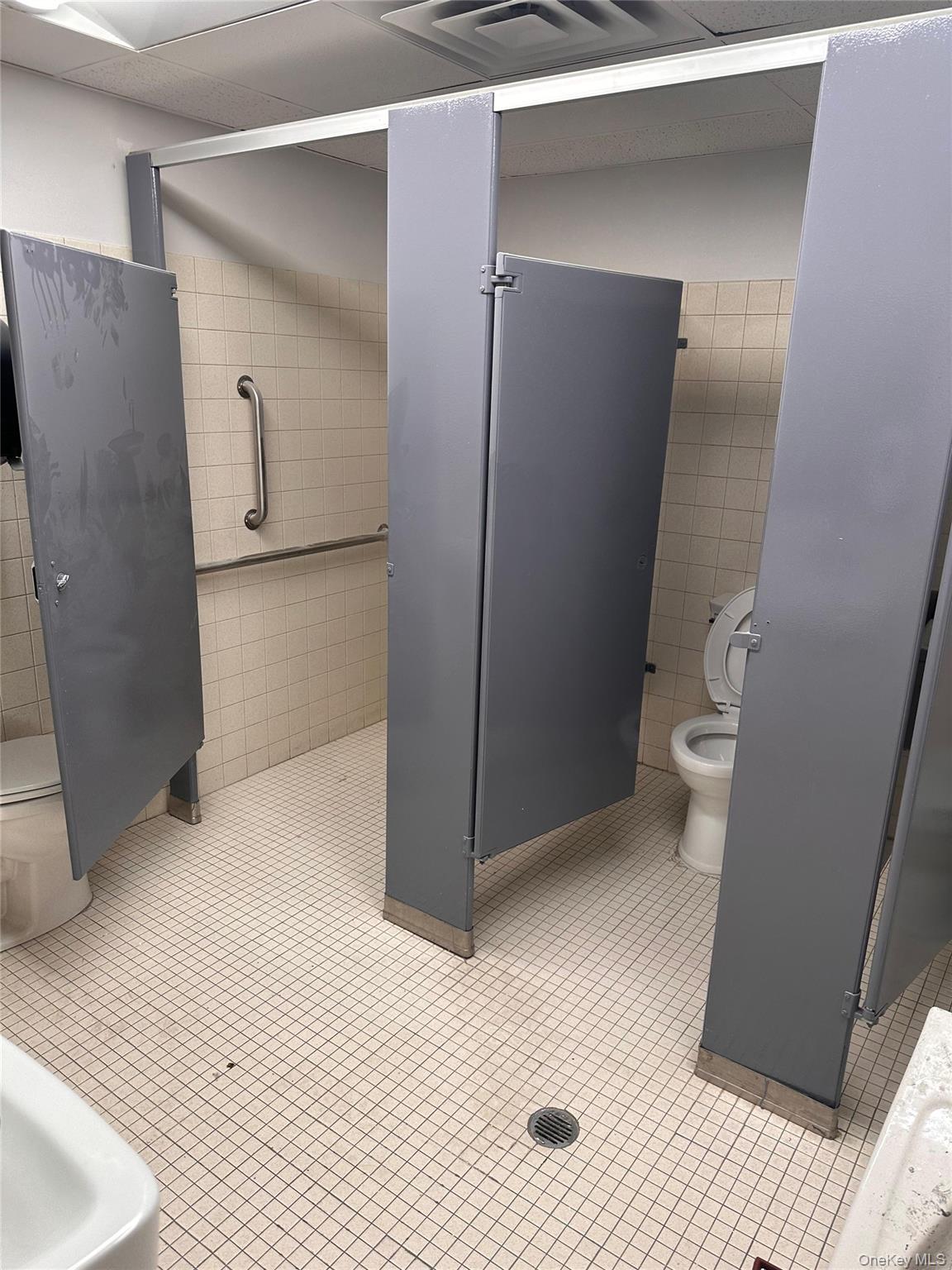 #6 photo, 611 Arlington Turnpike, 뉴욕주 Poughkeepsie , NY 12603