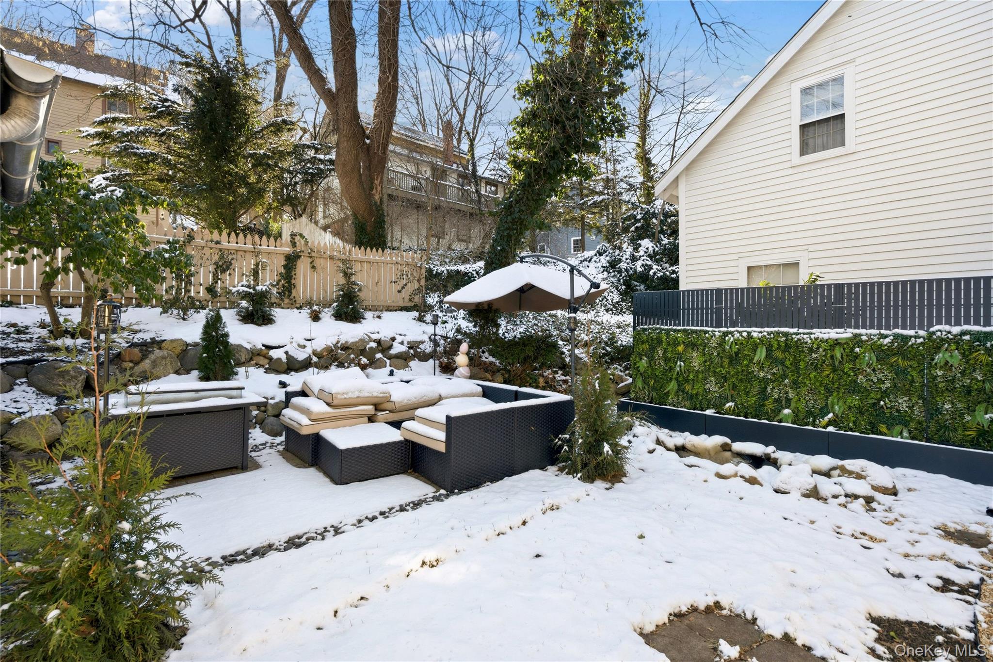 #16 photo, 15 Hicks Street, Roslyn , NY 11576