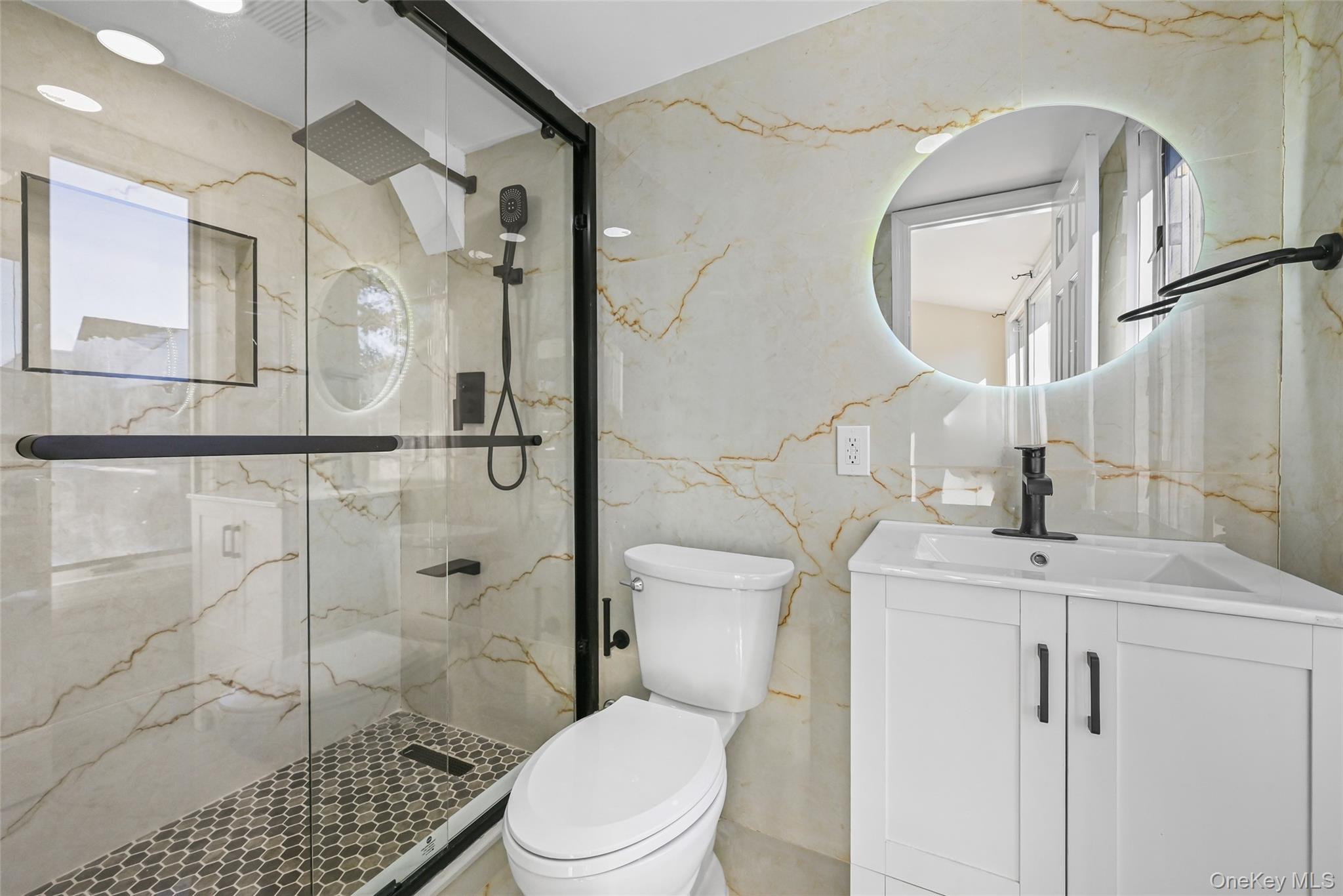 #5 photo, 130 Gordon Place, Freeport , NY 11520