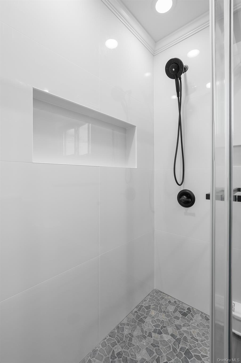 #17 photo, 53 Elizabeth Drive, Bethpage , NY 11714