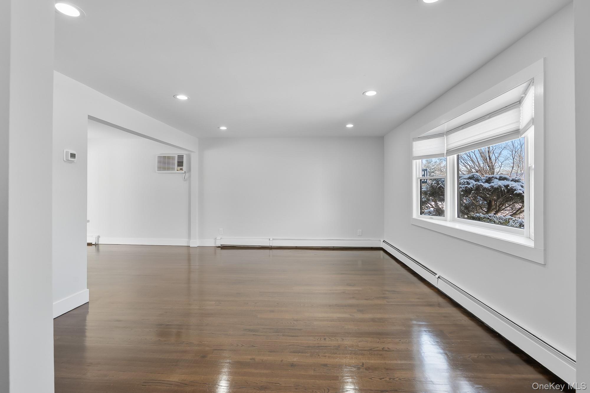 #4 photo, 53 Elizabeth Drive, Bethpage , NY 11714