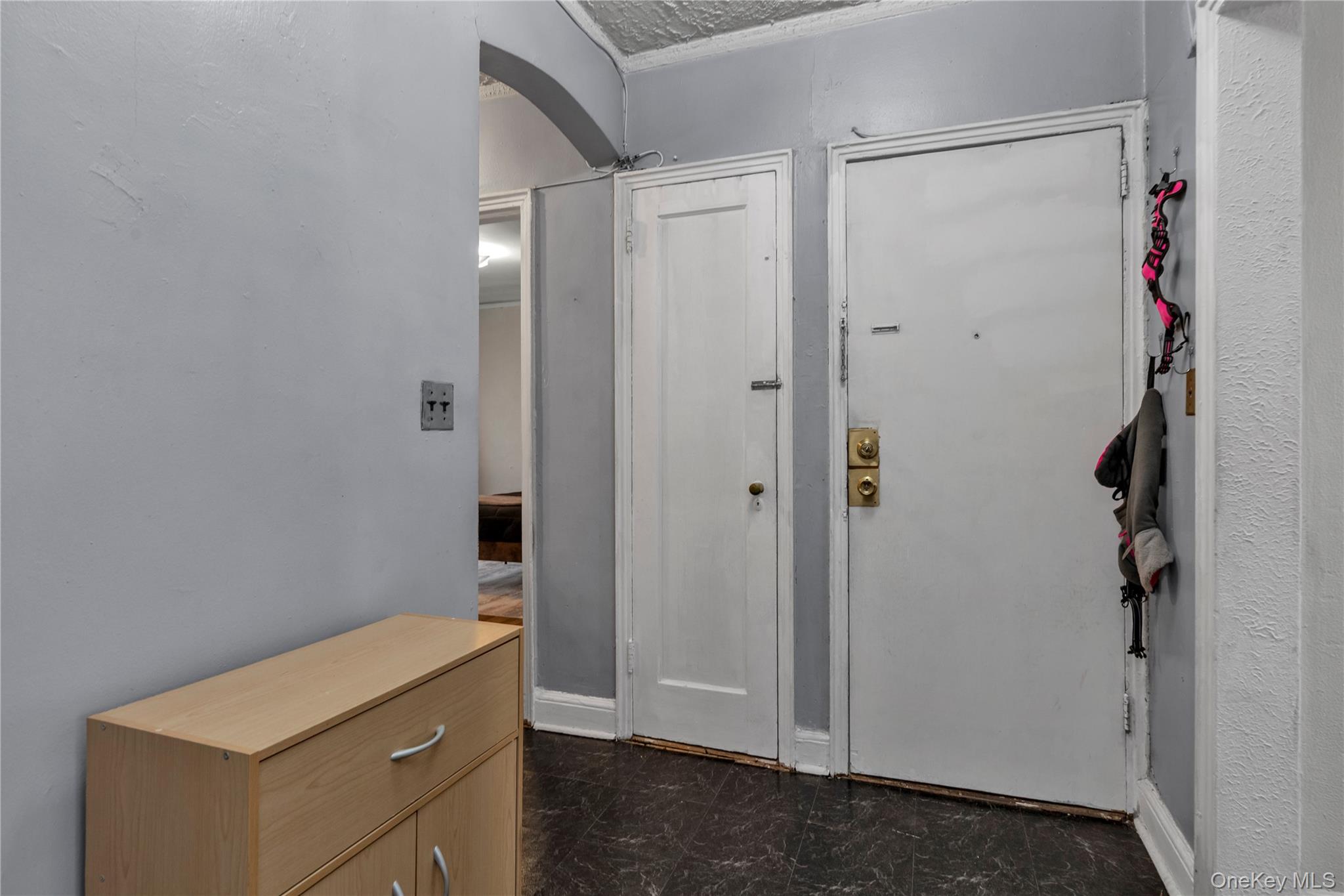 #2 photo, 1954 79th Street, Куинс ‖ East Elmhurst , NY 11370