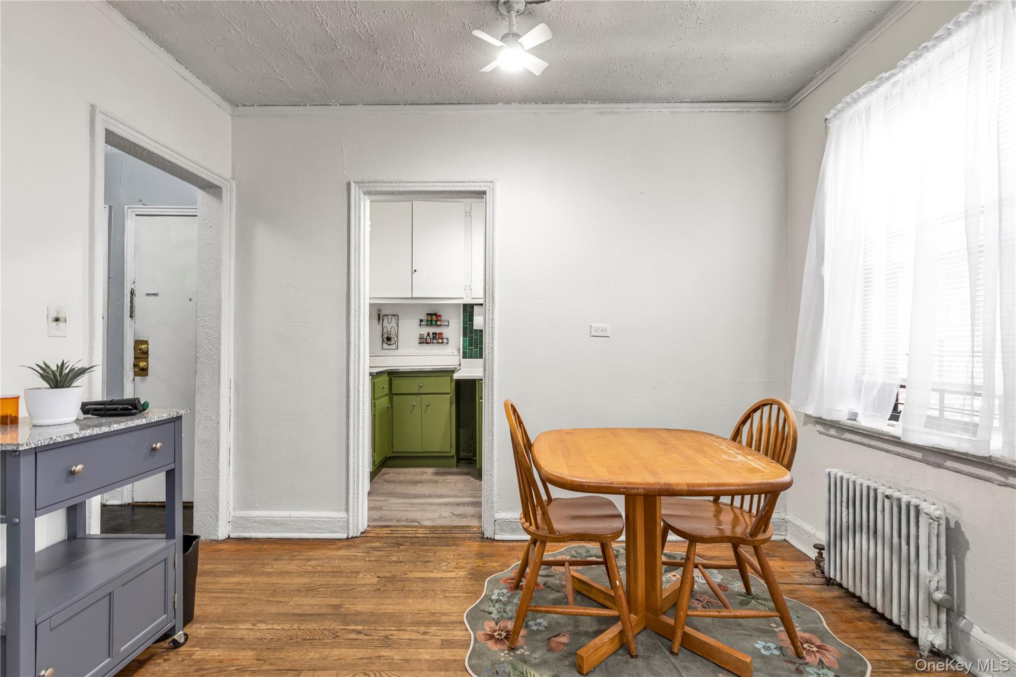 #6 photo, 1954 79th Street, Куинс ‖ East Elmhurst , NY 11370