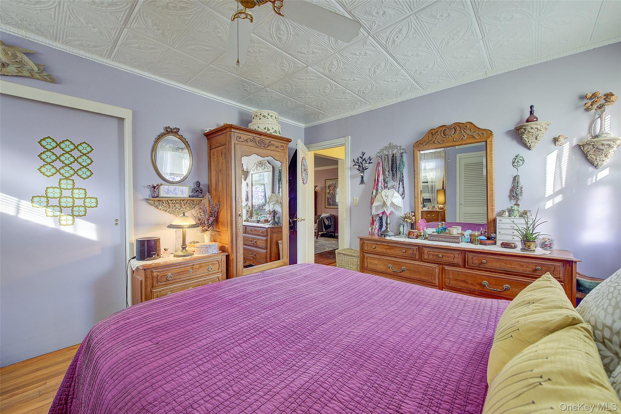 #17 photo, 17-83 166th Street, व्हाइटस्टोन Whitestone , NY 11357