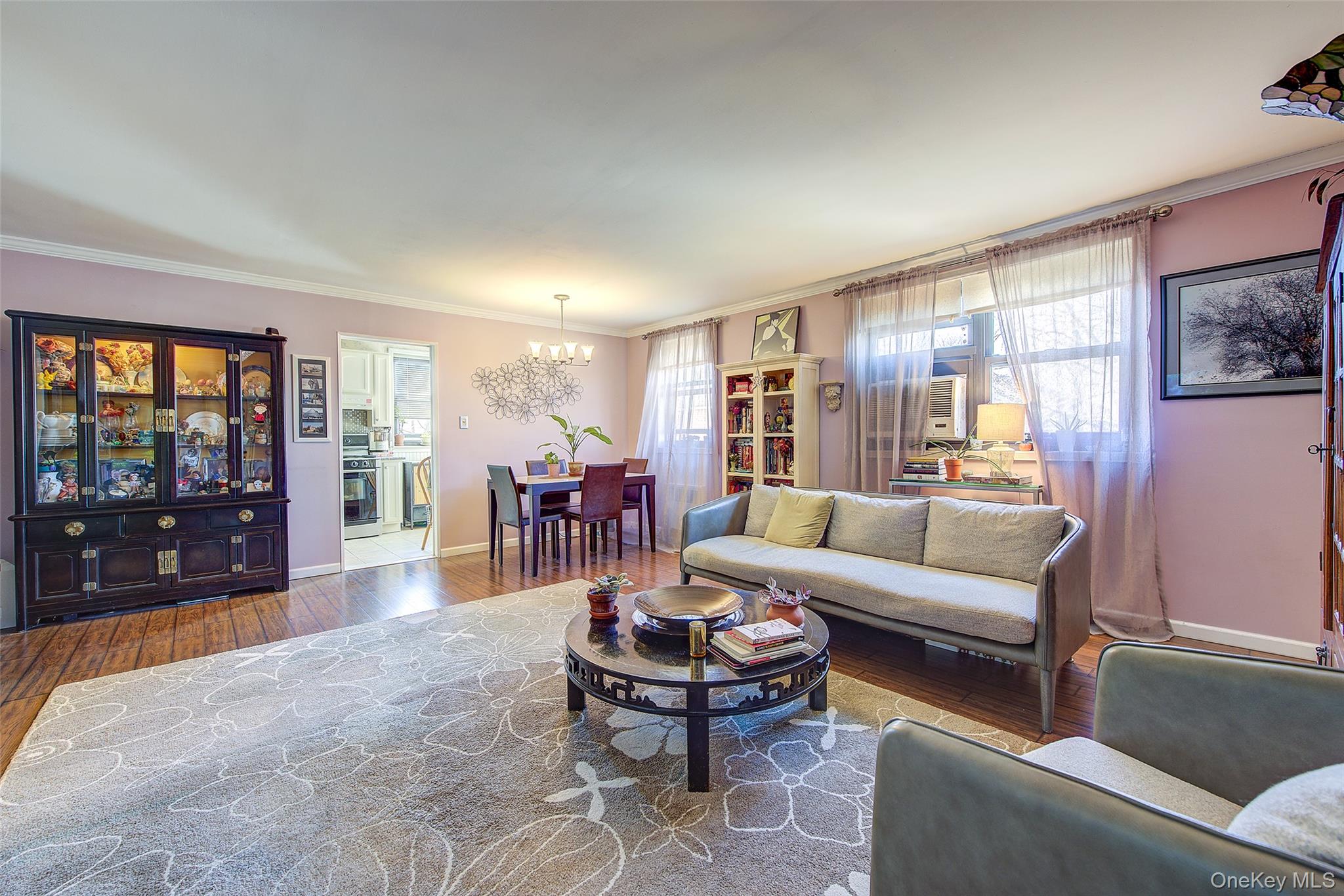 #6 photo, 17-83 166th Street, व्हाइटस्टोन Whitestone , NY 11357