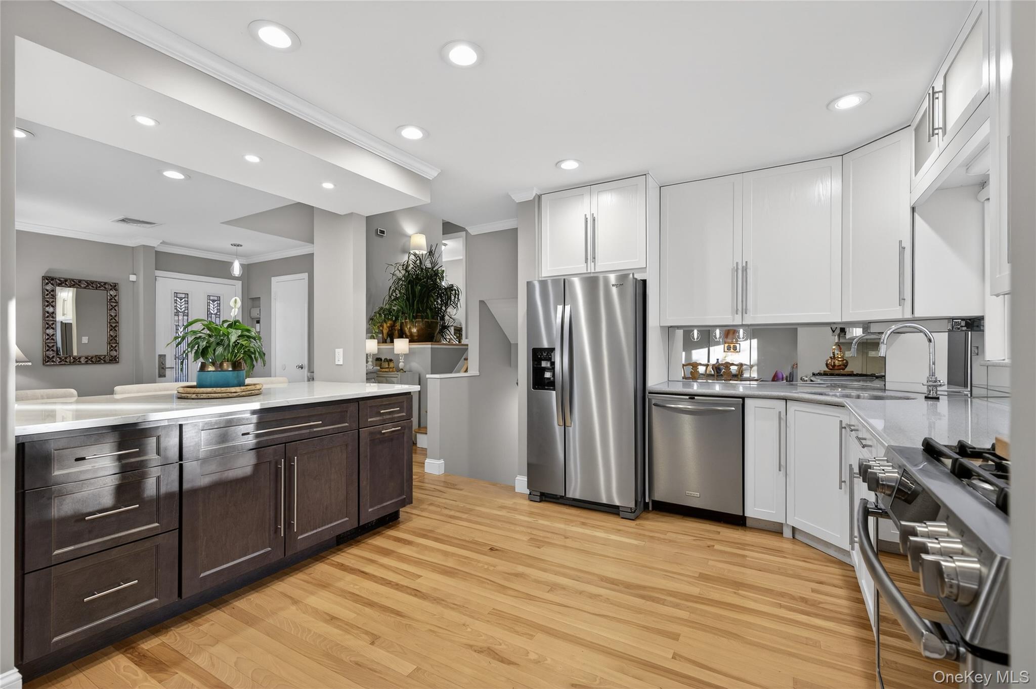 #13 photo, 6 Dale Avenue, מחוז נסאו Syosset , NY 11791